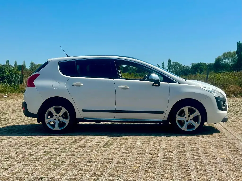 Used Peugeot 3008 Allure 2013 White Estate