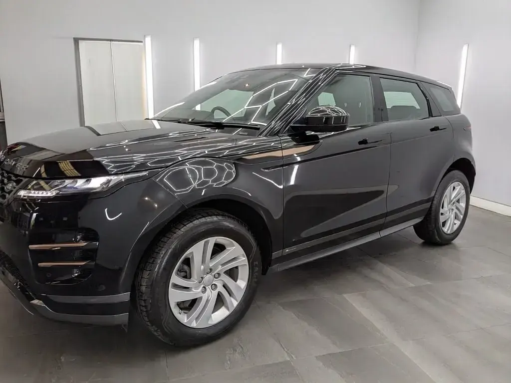 Używany Land Rover Range Rover evoque R-Dynamic 180 KM (132 kW) 2019 Czarny SUV