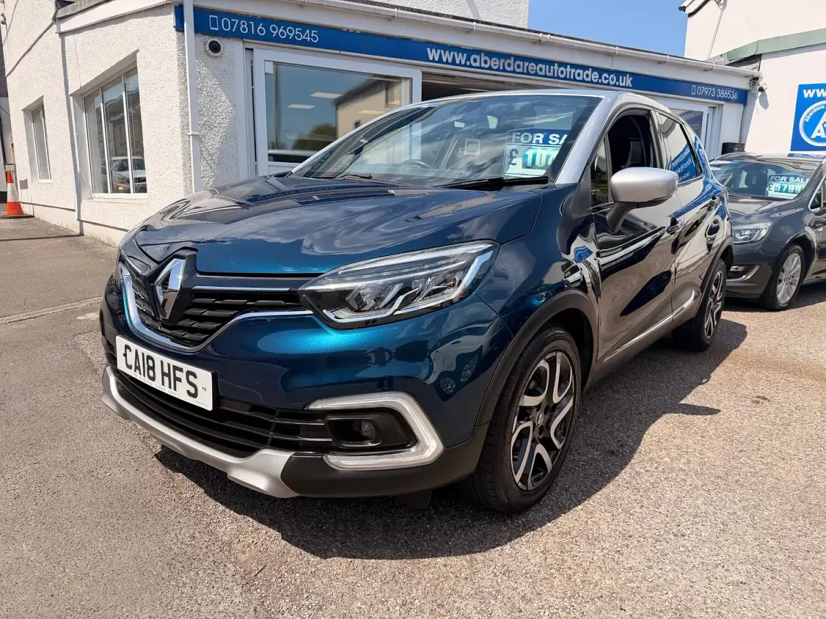 Used Renault Captur Dynamique 2018 Blue silver SUV