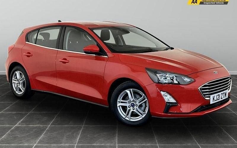 Used 2020 Ford Focus Zetec Hatchback | £12,195 (Good price) - Image 1/2