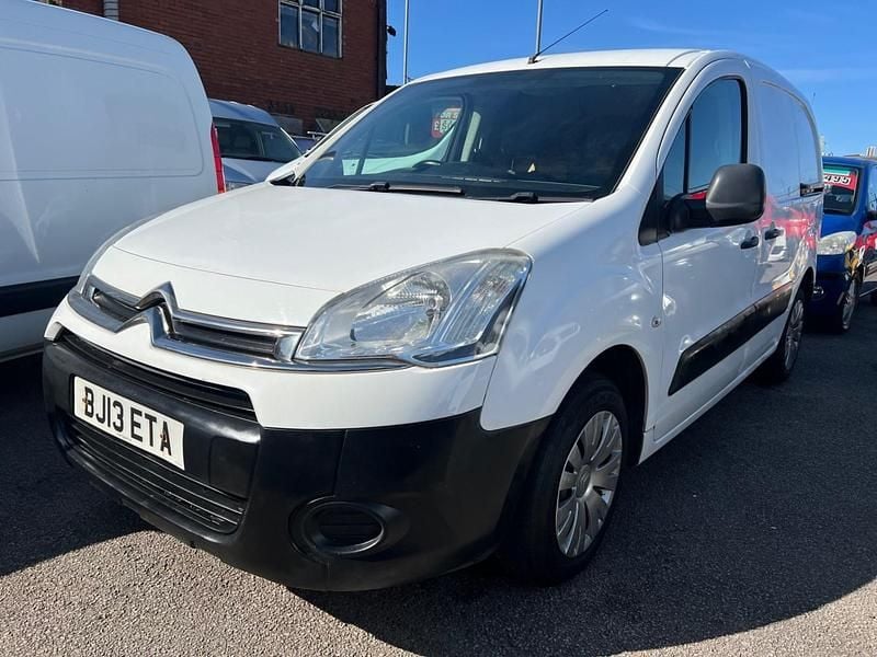 Used Citroën Berlingo 75 HP (55 kW) 2013 White MPV