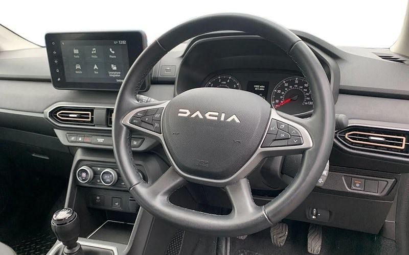 Usado Dacia Sandero Extreme 110 CV (80 kW) 2024 Gris Utilitario