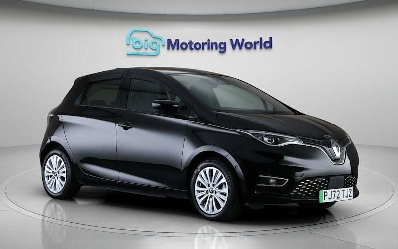 Used Renault Zoe Techno 100 kW (136 HP) 2024 Hatchback