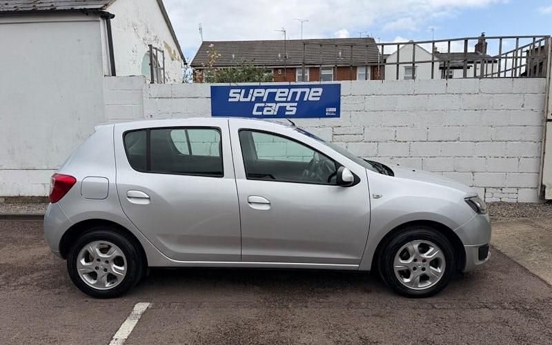 Usado Dacia Sandero Lauréate 90 HP (66 kW) 2016 Citadino