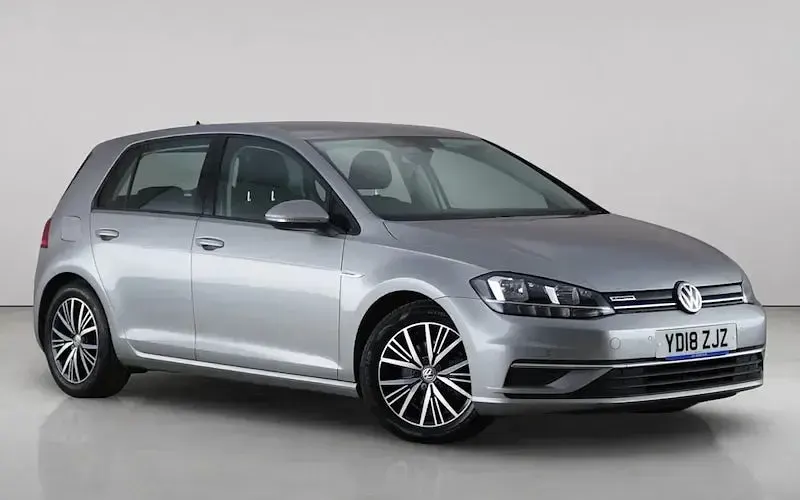 Used VW Golf VII SE 131 HP (96 kW) 2018 Hatchback
