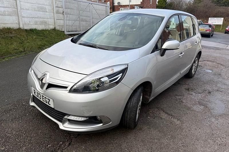 Used 2013 Renault Scénic III Dynamique | £2,500 (Good price) - Image 1/1