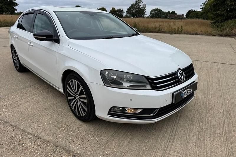 White Used 2011 VW Passat Sportline Sedan | £2,695 (Fair price) - Image 1/1