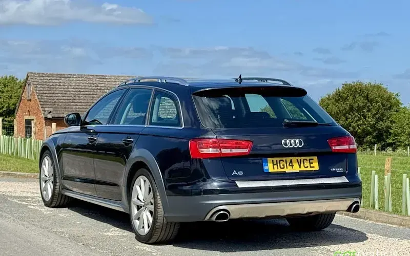 Used Audi A6 Allroad Advanced 245 HP (180 kW) 2014 Blue Estate