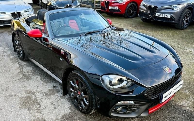 Used Abarth 124 Spider 170 HP (125 kW) 2018 Black Cabriolet