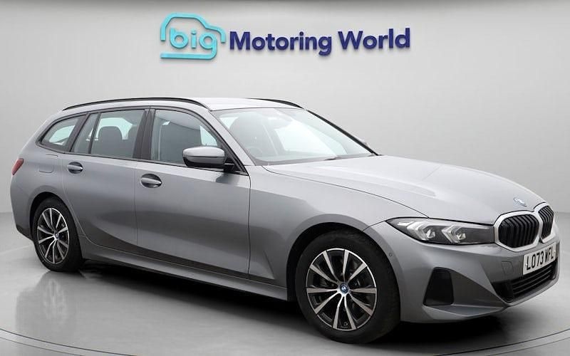 Used BMW 330e Sport Line 292 HP (214 kW) 2024 Estate