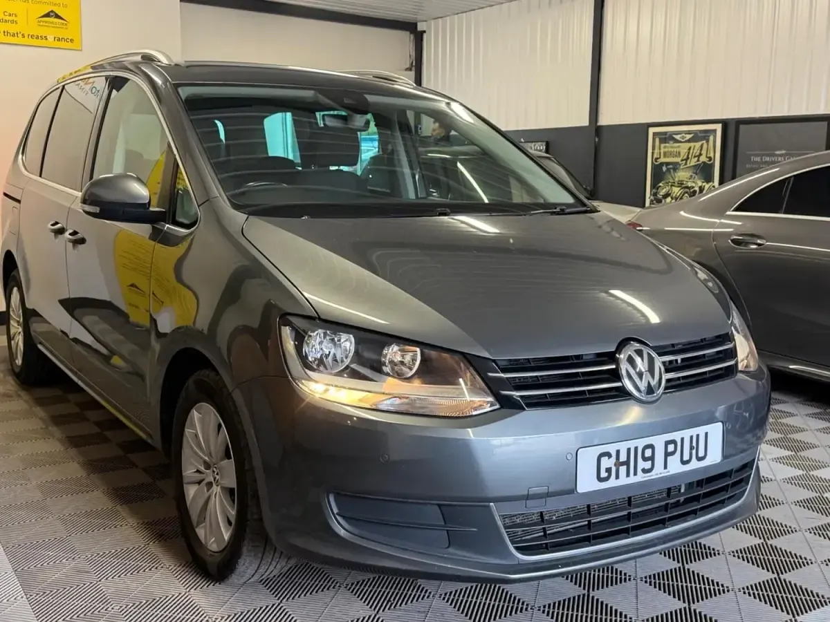 Used VW Sharan SE 150 HP (110 kW) 2019 Grey MPV