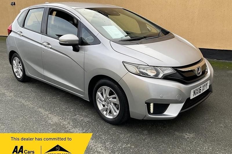 Used Honda Jazz SE 102 HP (75 kW) 2016 Silver Hatchback