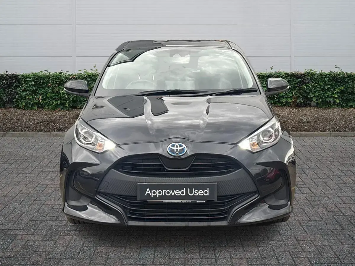Usado Toyota Yaris Hybrid 2024 Preto Citadino