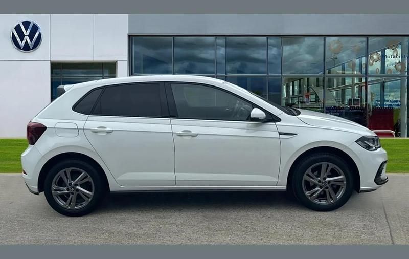 Used VW Polo R-line 95 HP (69 kW) 2022 Pure white Hatchback