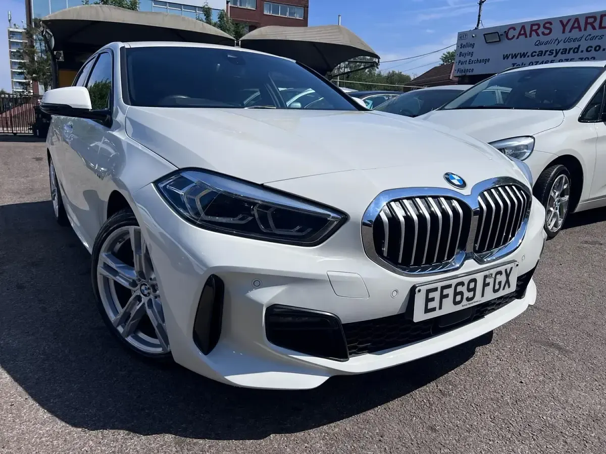 Used BMW 118 M Sport 140 HP (102 kW) 2019 White Hatchback