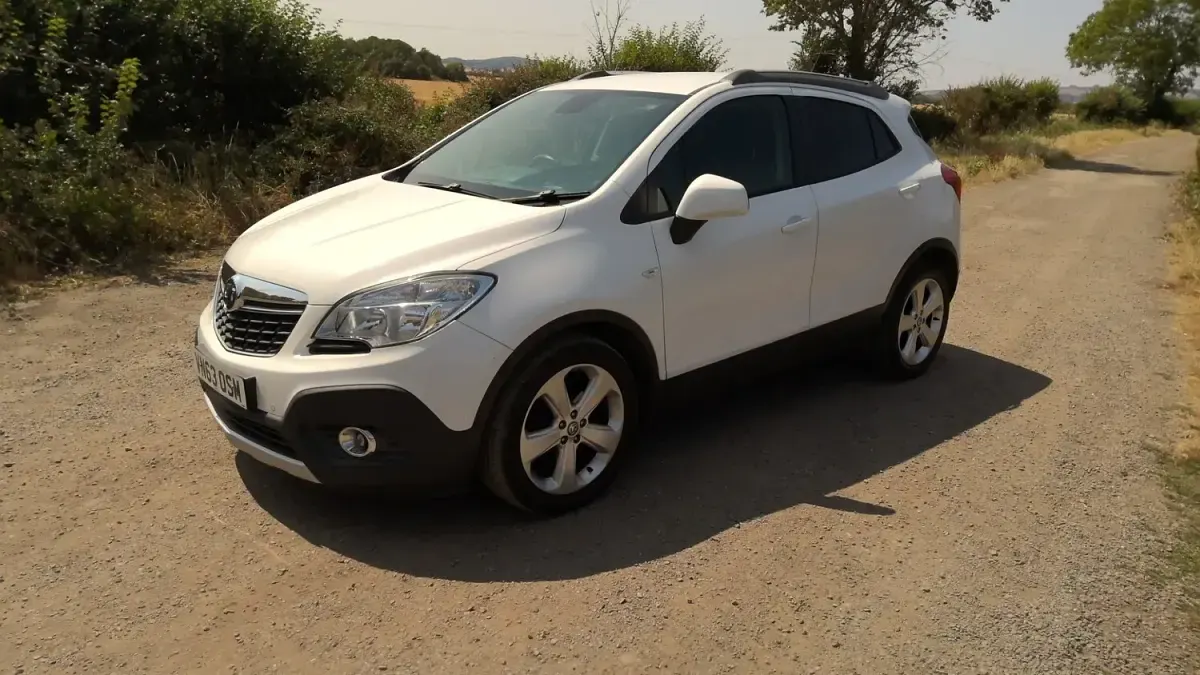 Used Vauxhall Mokka 140 HP (102 kW) 2014 White SUV