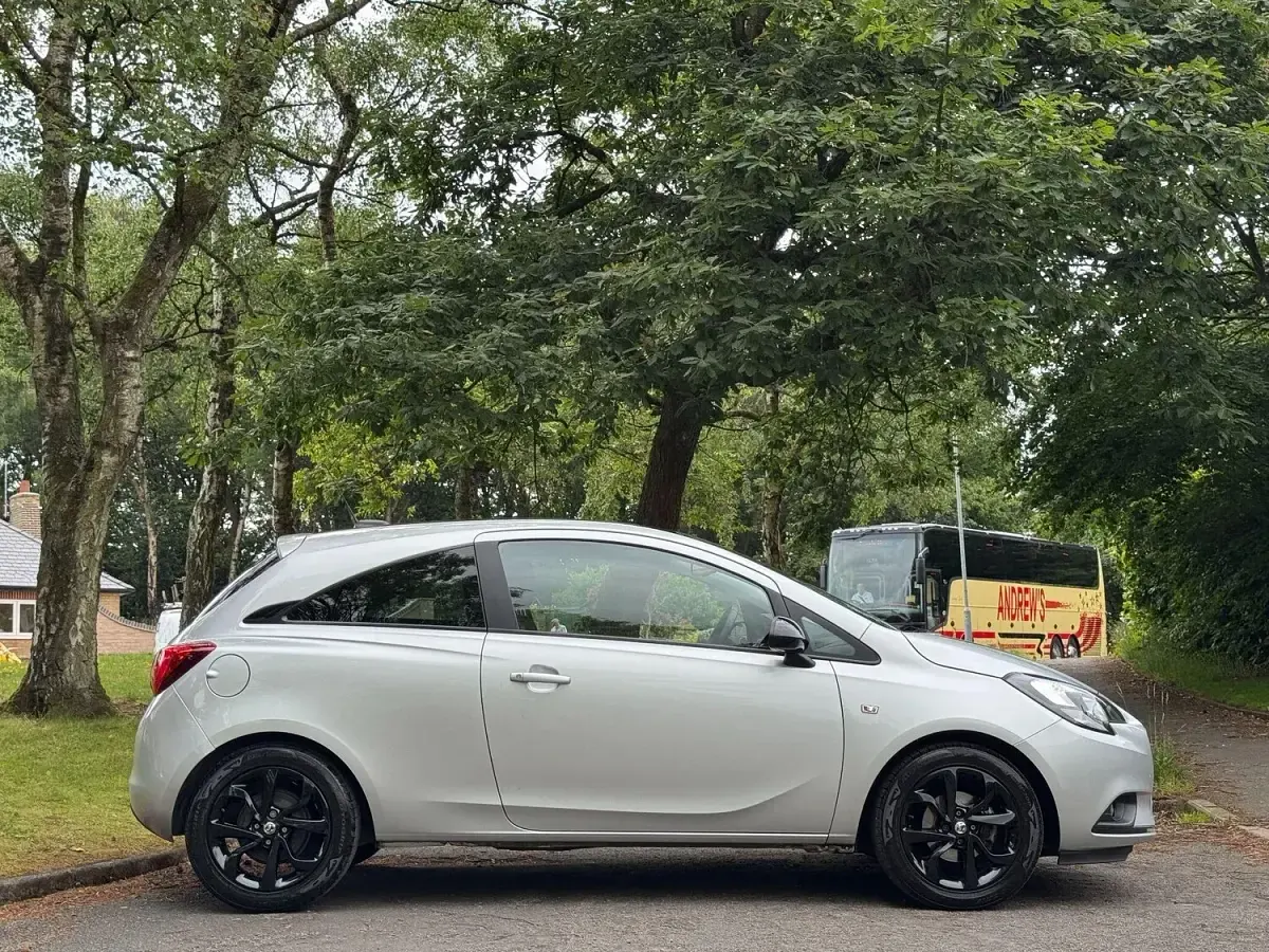 Used Vauxhall Corsa 90 HP (66 kW) 2019 Silver Hatchback