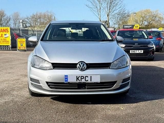 Used VW Golf VII SE 105 HP (77 kW) 2014 Silver Hatchback