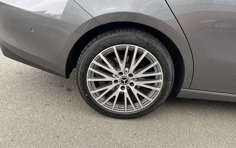 Used Mercedes CLA200 Executive 163 HP (119 kW) 2023 Mountain grey Sedan