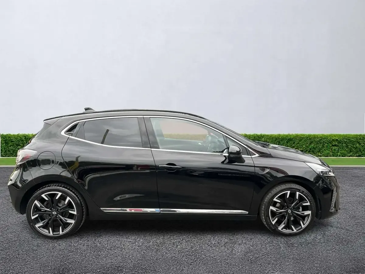 Usado Renault Clio V Techno 145 HP (106 kW) 2024 Preto Citadino