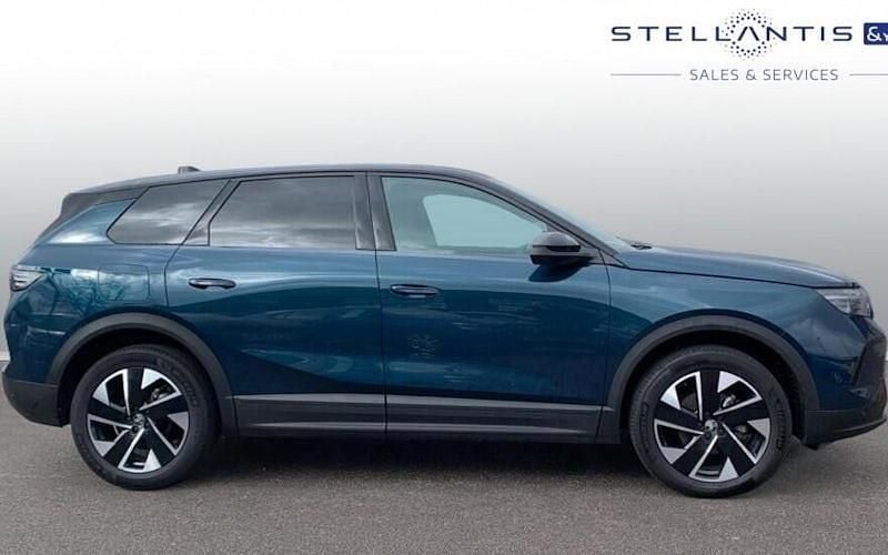 Used Vauxhall Grandland X GSe 136 HP (100 kW) 2024 Blue SUV