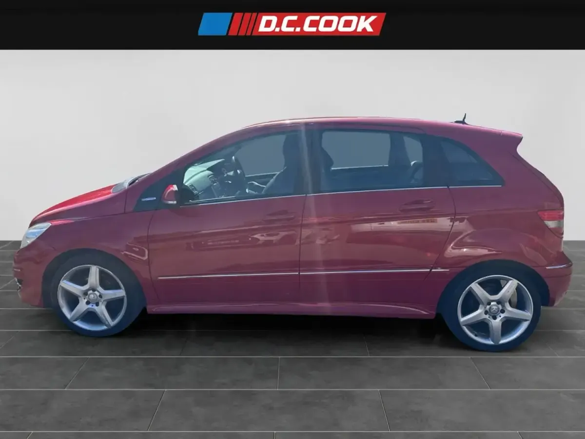 Usado Mercedes B160 2011 Vermelho Monovolume