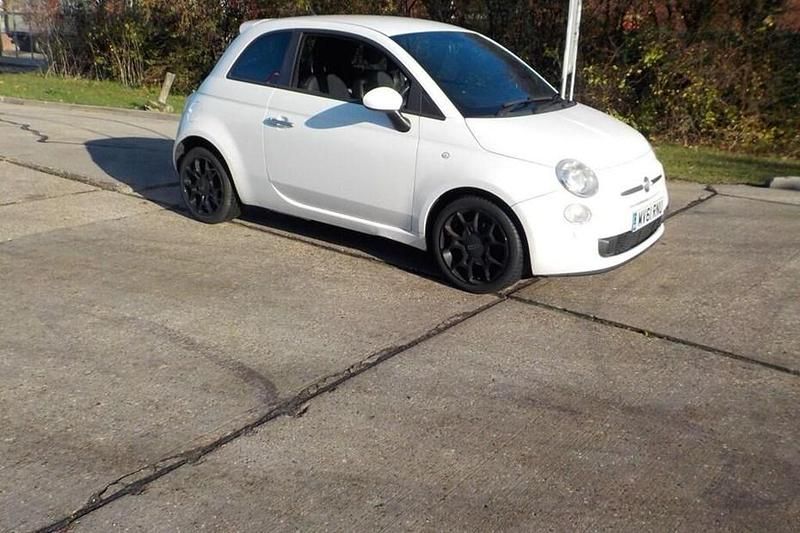 White Used 2011 Fiat 500 Hatchback | £2,495 (Super price) - Image 1/1