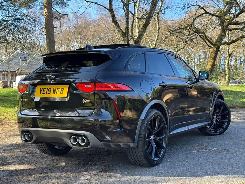 Used Jaguar F-Pace Supercharged 550 HP (404 kW) 2019 Black SUV