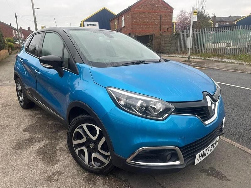 Used Renault Captur Dynamique 90 HP (66 kW) 2017 Blue SUV