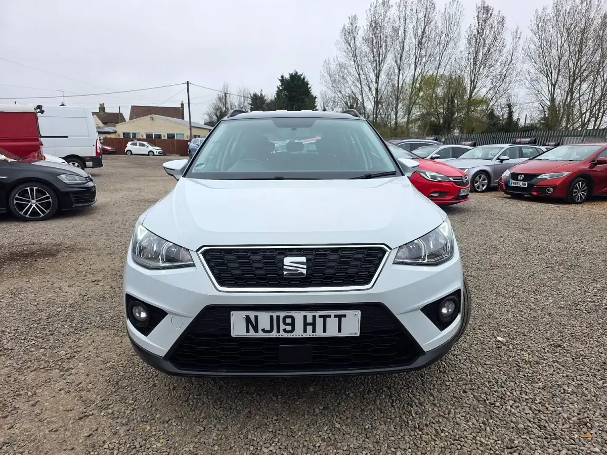 Used Seat Arona SE 95 HP (69 kW) 2019 White SUV