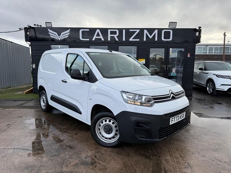 White Used 2023 Citroën Berlingo MPV | £9,995 (Super price) - Image 1/4