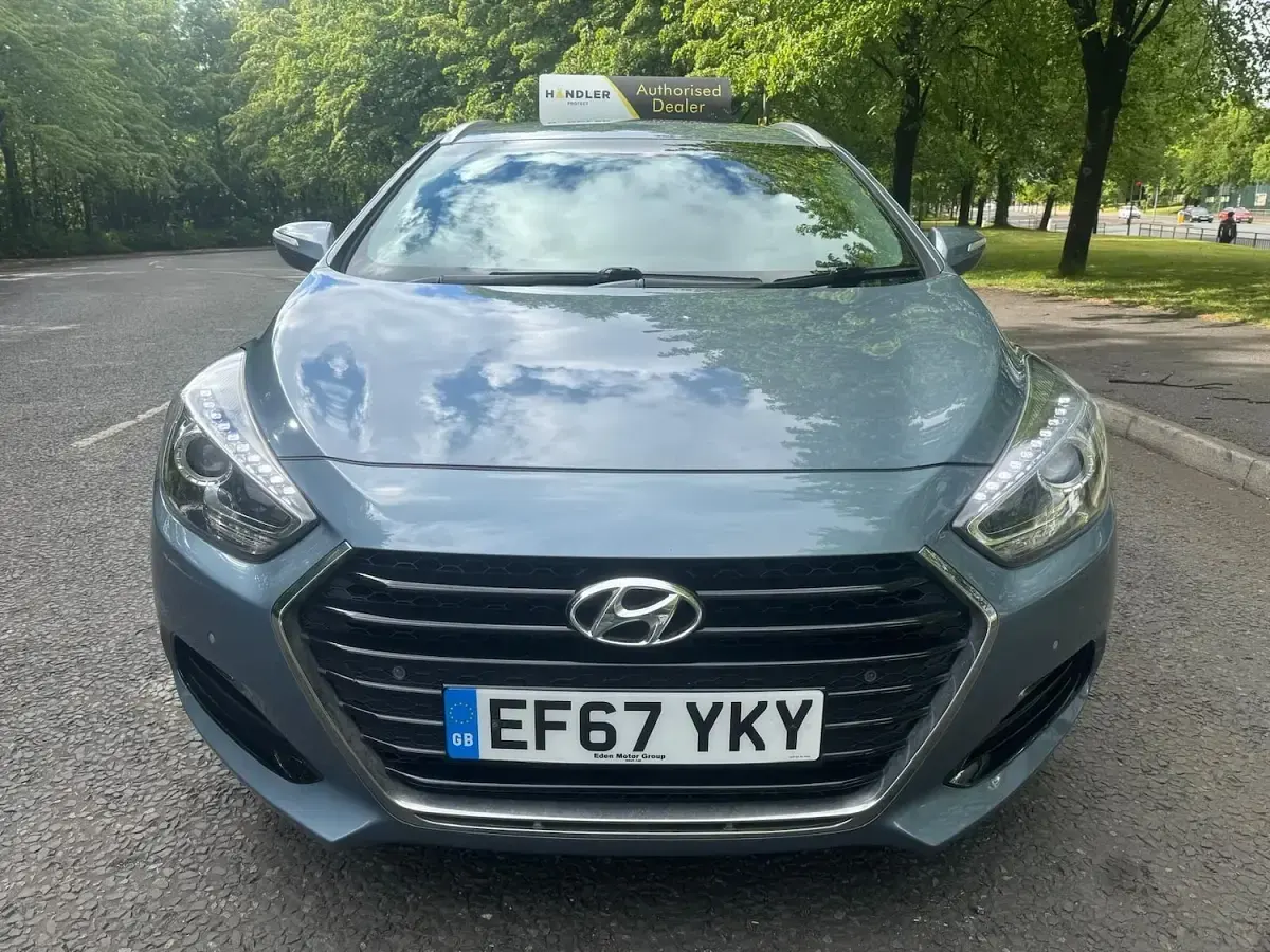 Used Hyundai i40 SE 141 HP (103 kW) 2018 Blue Estate