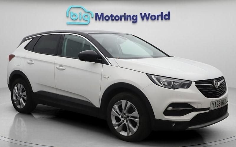 Used 2021 Vauxhall Grandland X SRi SUV | £12,298 (Super price) - Image 1/4