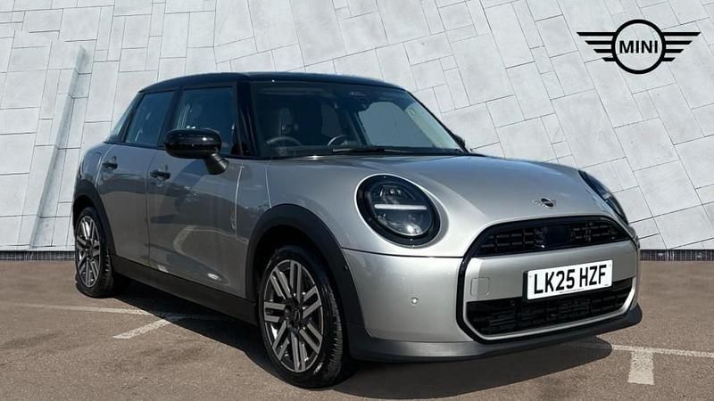 Begagnad Mini Cooper Hatch 113 kW (154 HK) 2025 Silver Halvkombi