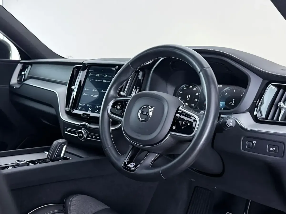 Used Volvo XC60 R-Design Pro 2019 Grey SUV