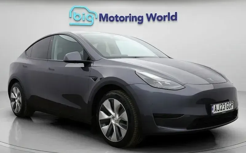 Used Tesla Model Y Standard Range 219 kW (299 HP) 2023 SUV