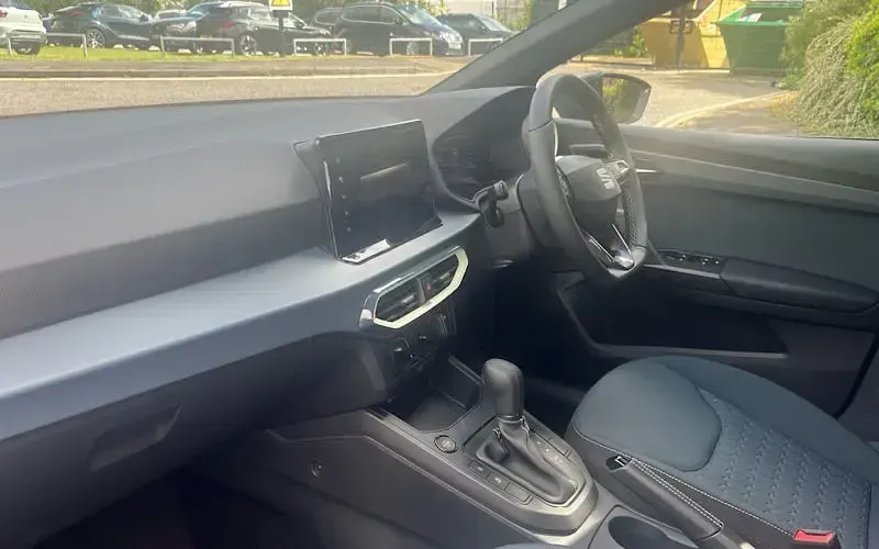 Nuevo Seat Ibiza SE Technology 116 CV (85 kW) 2026 Azul Utilitario