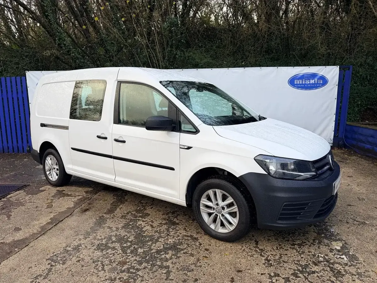Used VW Caddy 102 HP (75 kW) 2019 White MPV