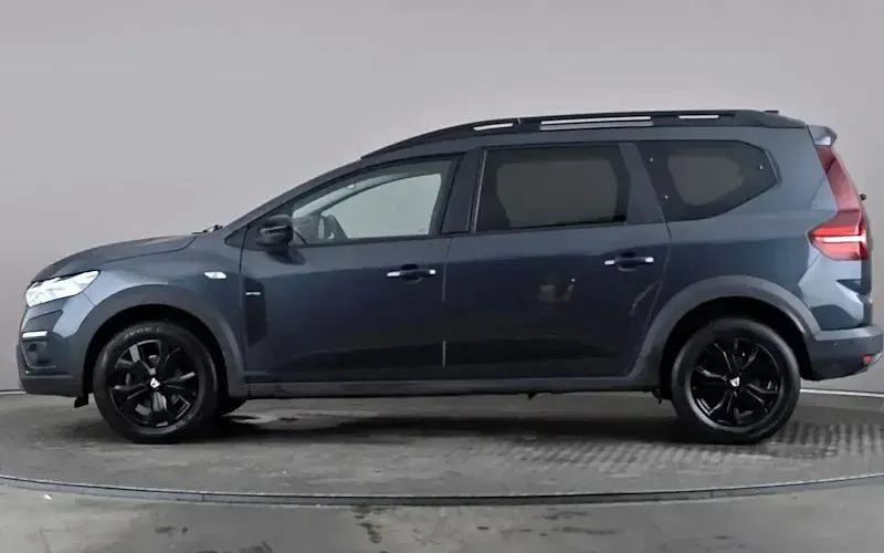Used Dacia Jogger Extreme 110 HP (80 kW) 2023 Grey MPV