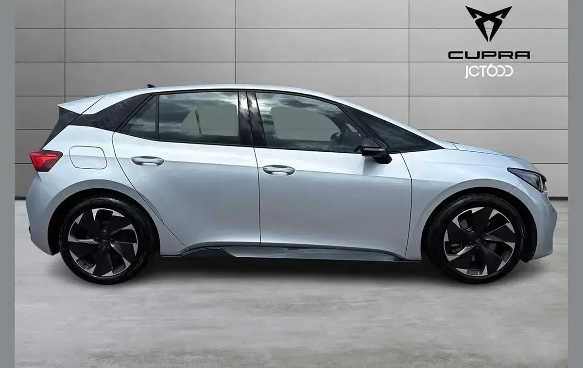 Used Cupra Born e-Boost 169 kW (231 HP) 2025 Silver Hatchback