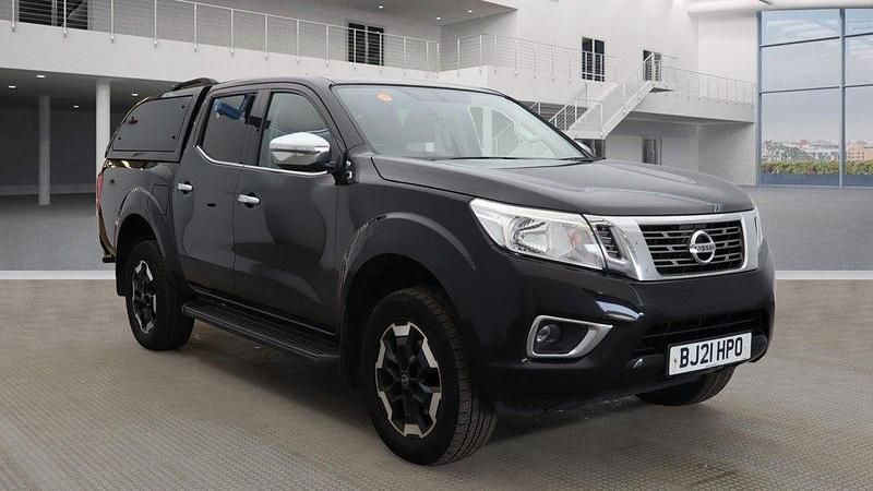 Black Used 2021 Nissan Navara N-Connecta Pickup | £11,890 (Fair price) - Image 1/4