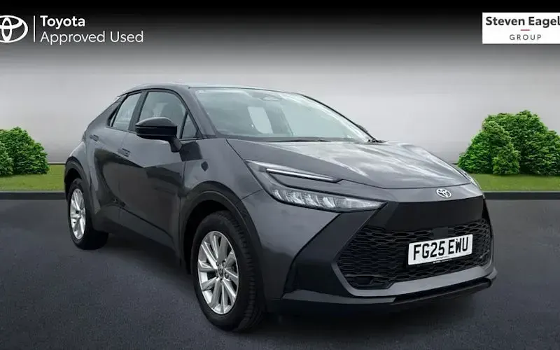 Used Toyota C-HR 140 HP (102 kW) 2026 SUV