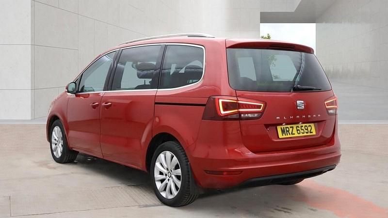 Usado Seat Alhambra SE 150 HP (110 kW) 2017 Vermelho Monovolume