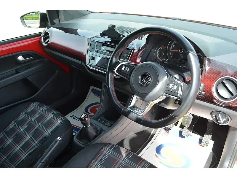 Używany VW up! GTI 115 KM (84 kW) 2018 Czerwony Hatchback
