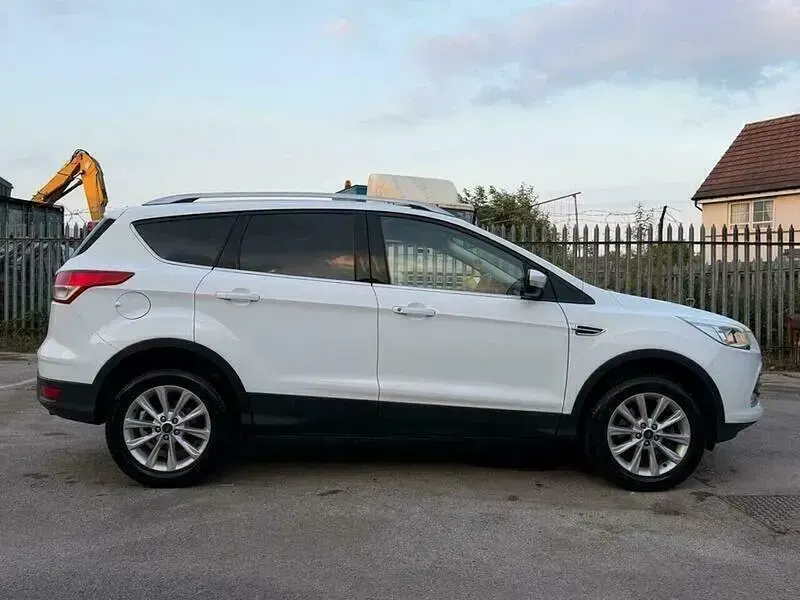Used Ford Kuga Titanium 2016 White SUV