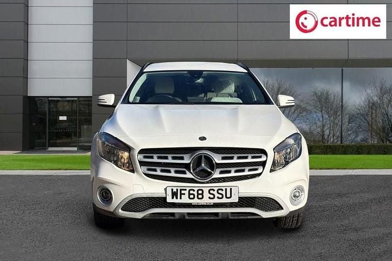 Used Mercedes GLA200 SE 156 HP (114 kW) 2018 White SUV