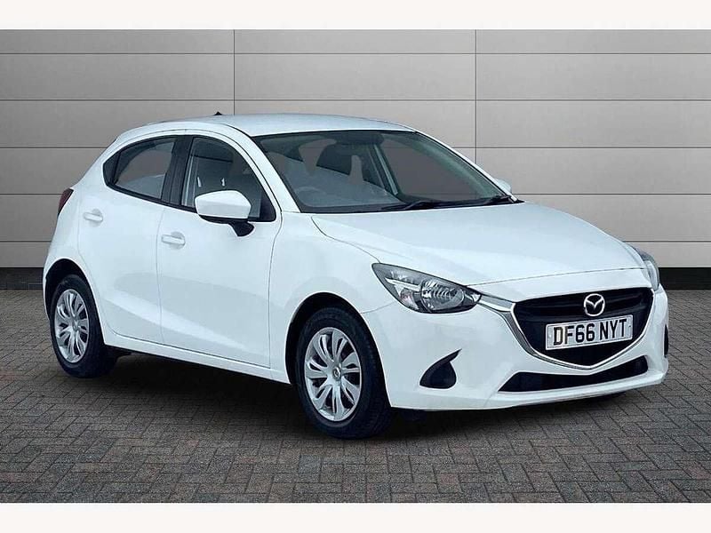 Arctic white Used 2016 Mazda 2 Hatchback | £7,990 (Fair price) - Image 1/3