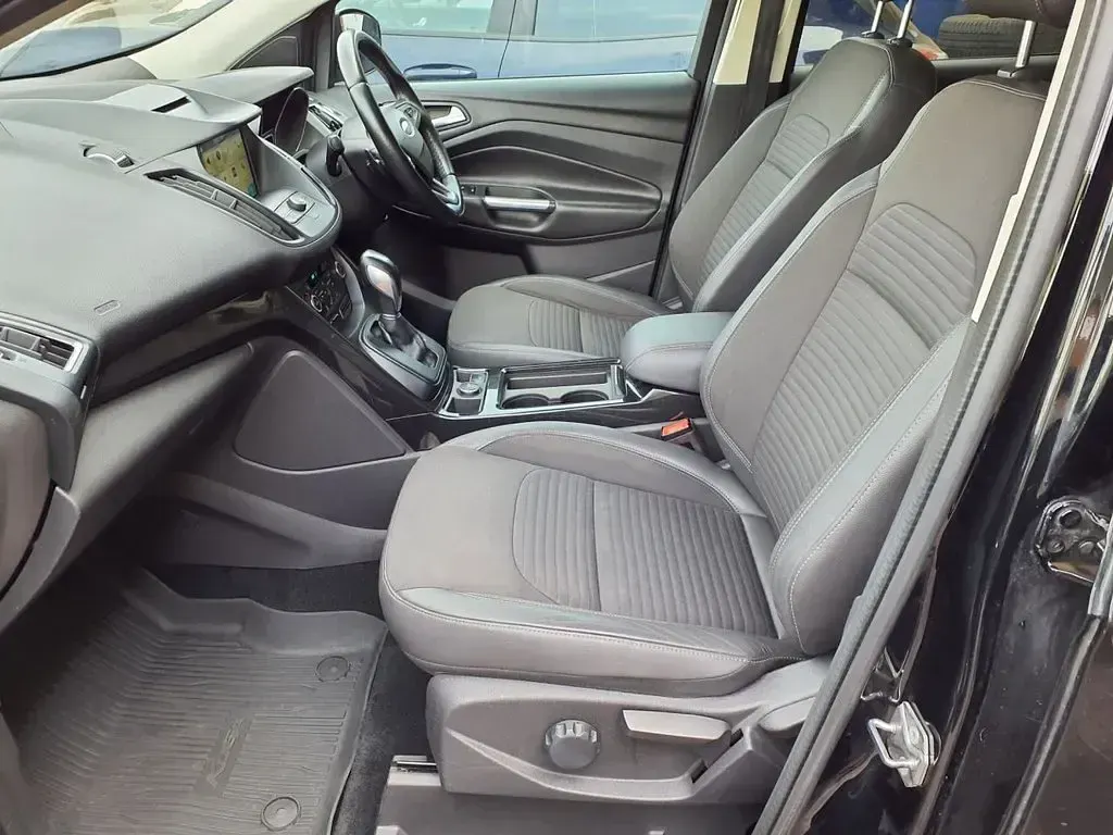 Used Ford Kuga Titanium 120 HP (88 kW) 2018 Black SUV
