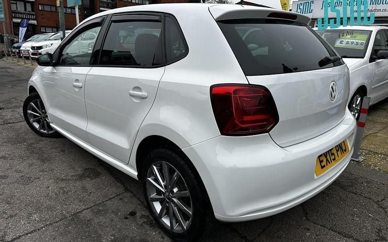 Used VW Polo Design 75 HP (55 kW) 2015 White Hatchback