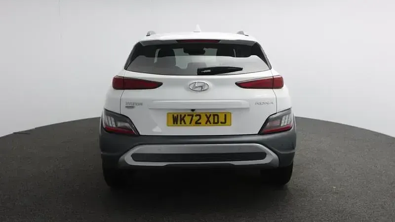 Used Hyundai Kona Premium 120 HP (88 kW) 2022 White SUV